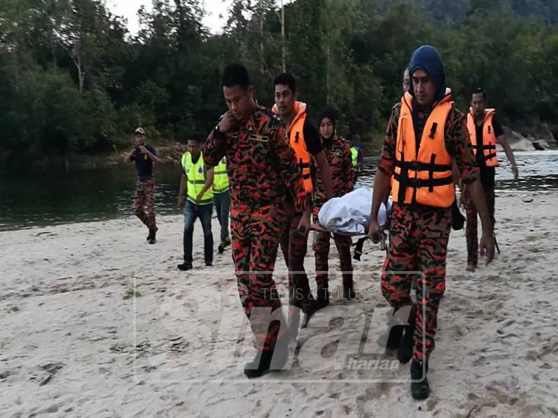Mayat mangsa dibawa ke Hospital Hulu Terengganu untuk tindakan lanjut.