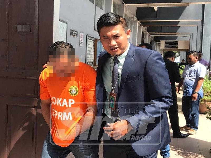 Pegawai yang ditahan semalam bagi membantu siasatan.