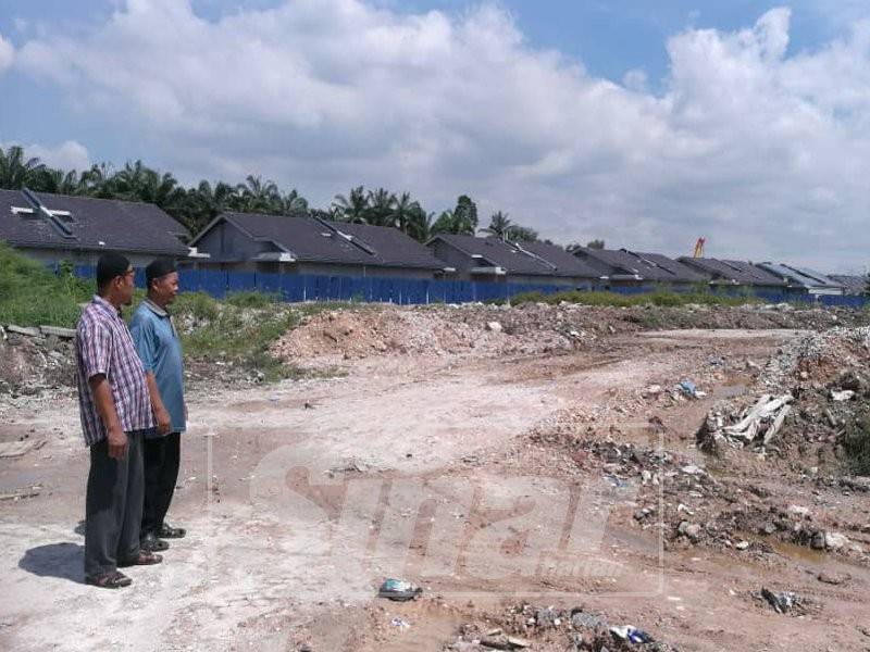 Tapak pembinaan Masjid Nurul Iman Kampung Lombong.
