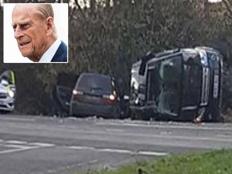 Keadaan kenderaan Philip yang terbalik tular di media sosial.