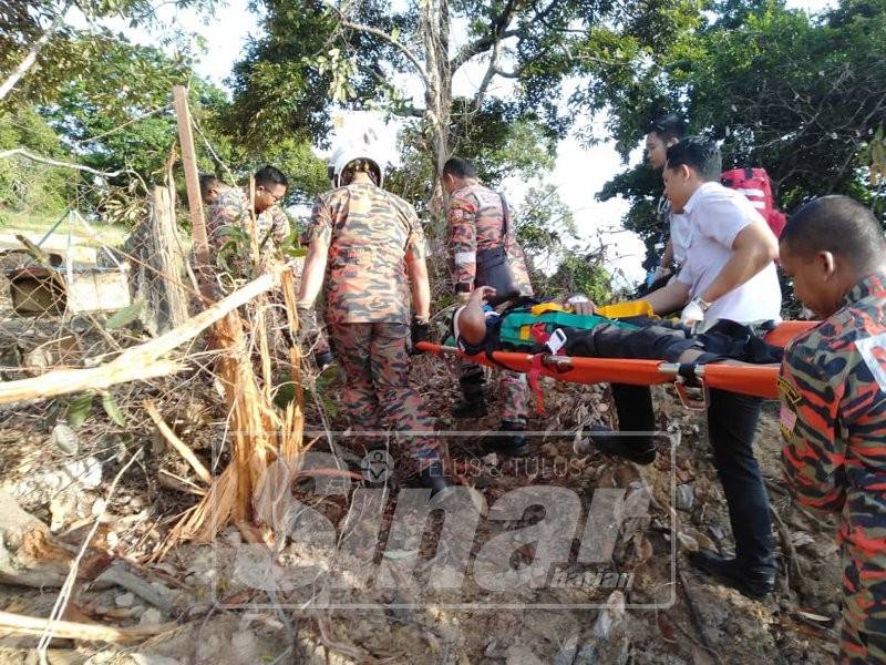 Pasukan keselamatan berjaya membawa naik mangsa sekitar 20 minit.