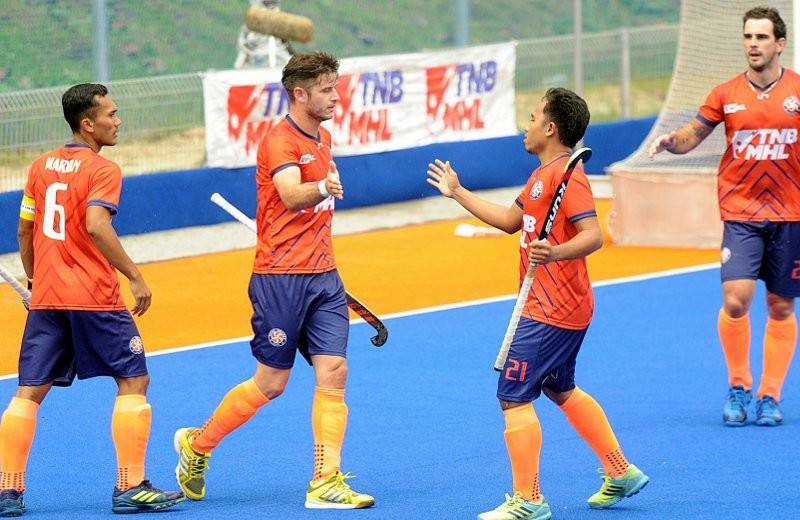 Kemperman meraikan jaringannya ketika bertemu Nur Insafi di Stadium Tengku Abdullah hari ini. 