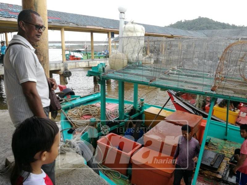 Hampir 2000kilogram ikan mampu dinaikkan bot besar setiap kali turun ke laut.