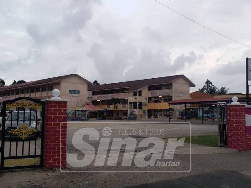 Iman Cafe yang terletak dalam SK Seri Iman ini menjadi satu-satunya kantin berkonsep hipster di Kemaman.