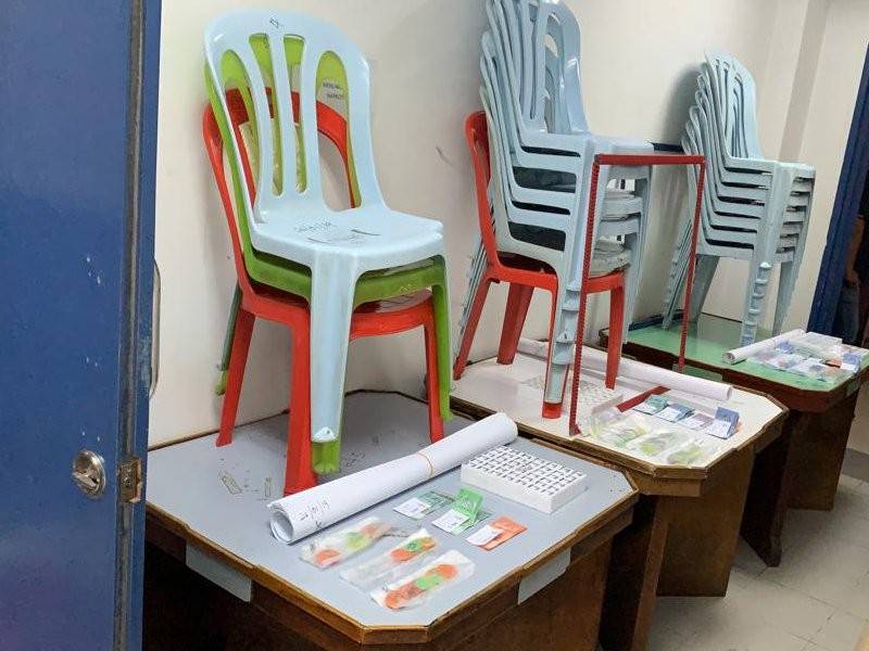 Barang yang dirampas polis dalam serbuan di Taman Miharja