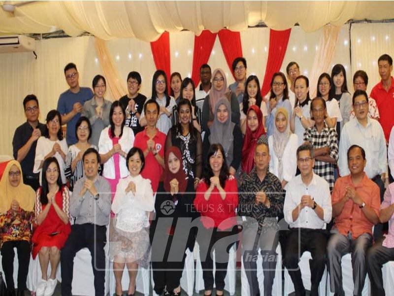 Sebahagian warga media yang hadir pada majlis makan malam bersama Wong May Ing, malam tadi.