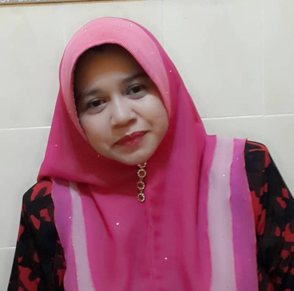 
SITI FATAHIYAH