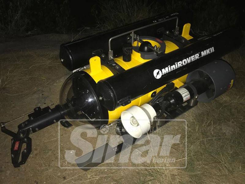 Remotely Operated Underwater Vehicle (ROV)