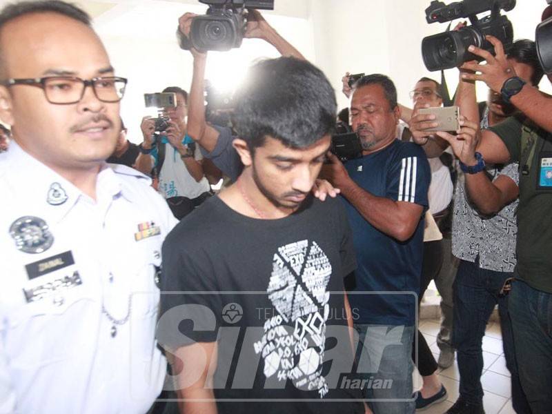 Tertuduh didakwa memandu kenderaan secara melulu sehingga menyebabkan kematian.