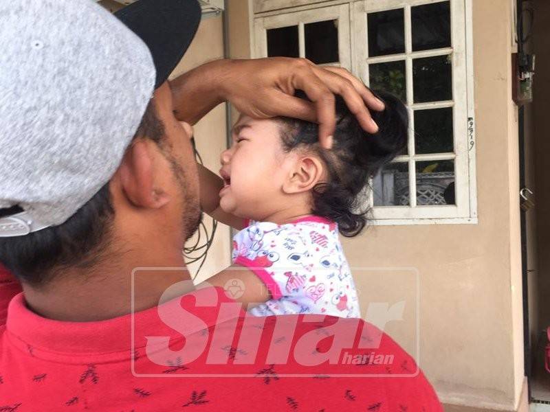 Bayi ini mengalami kecederaan selepas dicampak perompak.