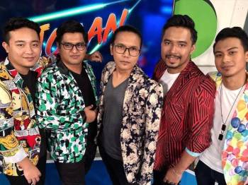 Michael Ang Puji Drama Band