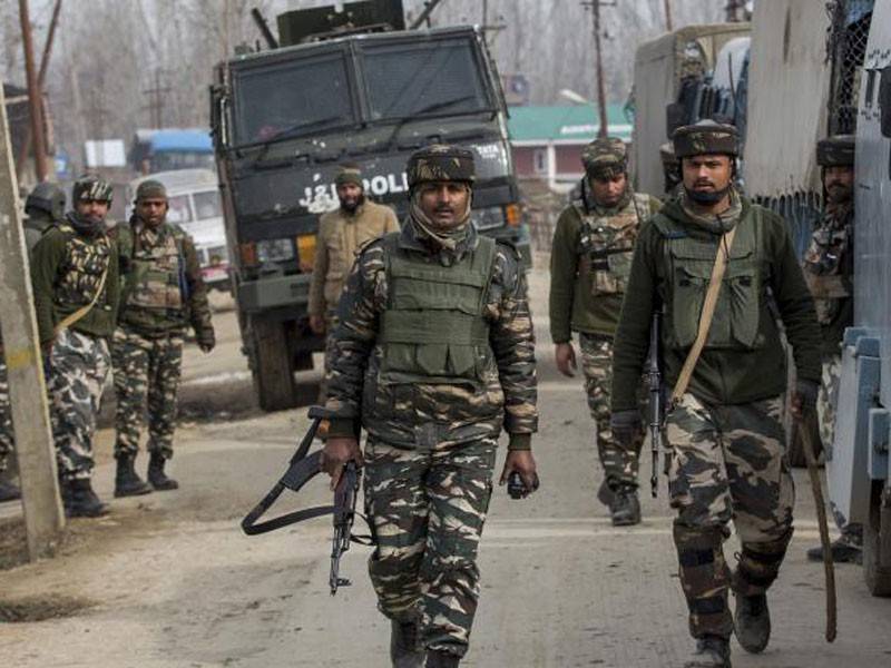 Pertempuran selama beberapa dekad antara tentera dan kumpulan pemberontak di Kashmir telah meragut puluhan nyawa.