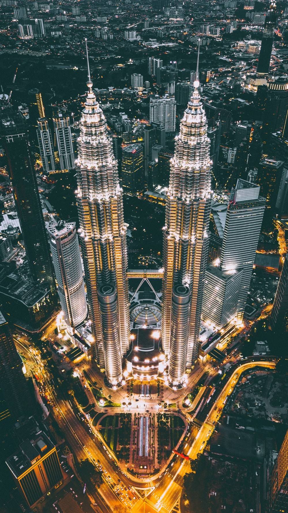 Petronas high sky image