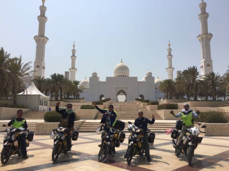 Antara masjid yang disinggahi Wazi dan rakan-rakannya ketika kembara Ride to Hajj, tiga tahun lalu. 