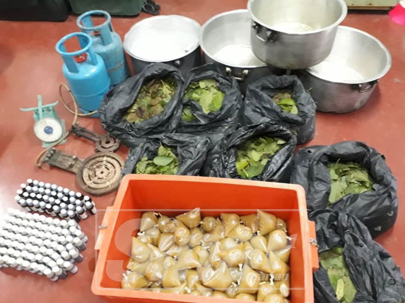 Daun, air ketum dan ubat batuk yang dirampas bersama peralatan pemprosesan dalam Ops Bersepadu Cegah Jenayah malam tadi.