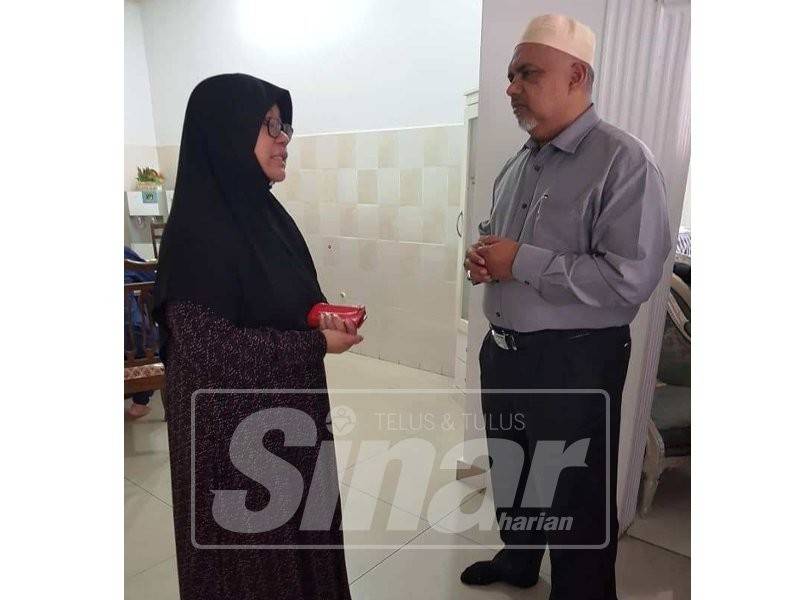 Shafruddin bersama salah seorang anak arwah.
