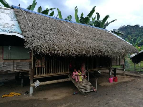 Suasana perkampungan Orang Asli Tasik Cunex yang aman damai dan penuh budaya tersendiri adakah mampu dipertahankan lantaran jika aktiviti pembalakan diteruskan berhampiran penempatan mereka