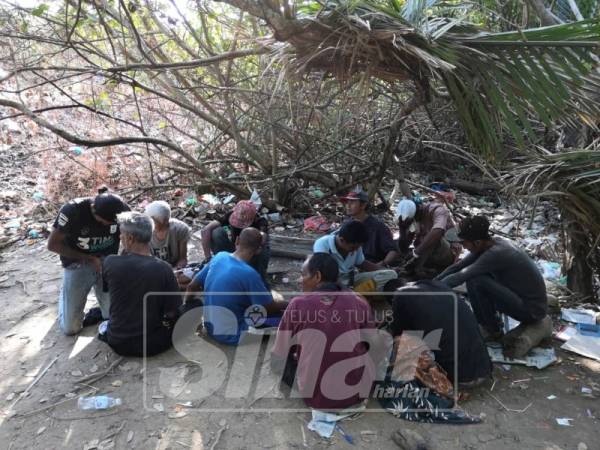 15 penagih yang ditahan dibawa ke IPD SPU untuk reman dan siasatan lanjut.