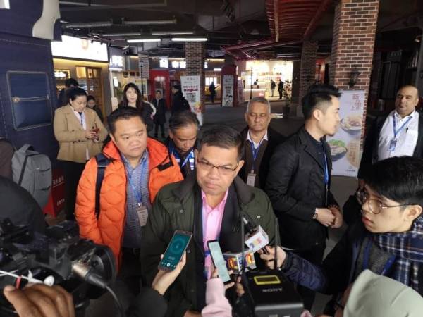 Saifuddin ketika ditemui pemberita dalam lawatannya ke negara itu, baru-baru ini.