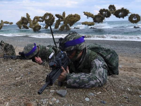 Trump turut mengkritik latihan ketenteraan itu kerana didakwa menelan belanja yang besar.