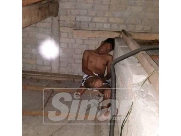 Lelaki berkenaan dicekup atas bumbung.