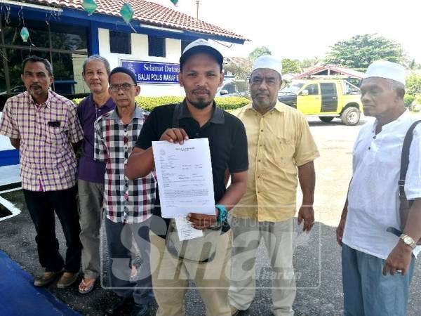 Muhamad Saupi membuat laporan polis terhadap pemilik akaun Facebook tersebut.