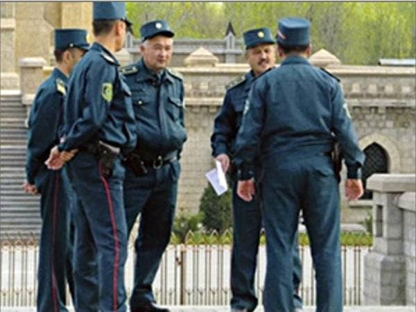 Polis Uzbezkistan diarah kurangkan berat badan.- Foto Ferghana