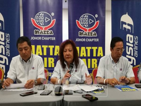 Kathryn (tengah) pada sidang medianya semalam.