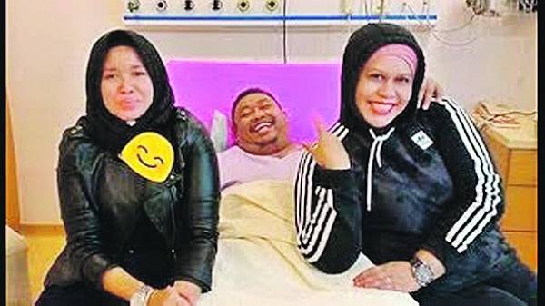 Kedua-dua isteri menemani Rahim ketika dia dirawat di hospital