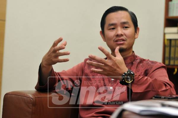 USTAZ MUHAMMAD FARHAN TEE