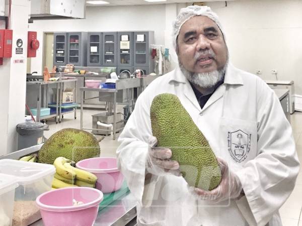 Buah nangka muda digunakan untuk membuat burger nangka.