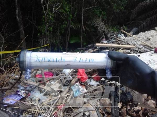 Antara bahan buangan klinikal disyaki daripada aktiviti dialisis ditemui.