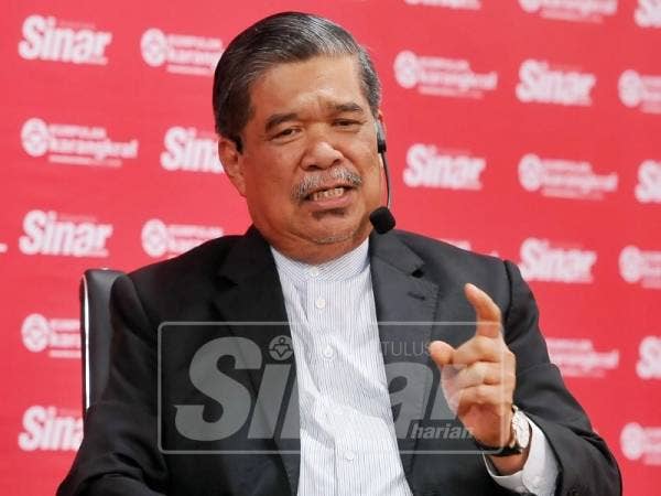 Mohamad ketika bercakap dalam program Bicara Minda, di Dewan Karangkraf, di sini, hari ini. - Foto Sinar Harian/ROSLI TALIB