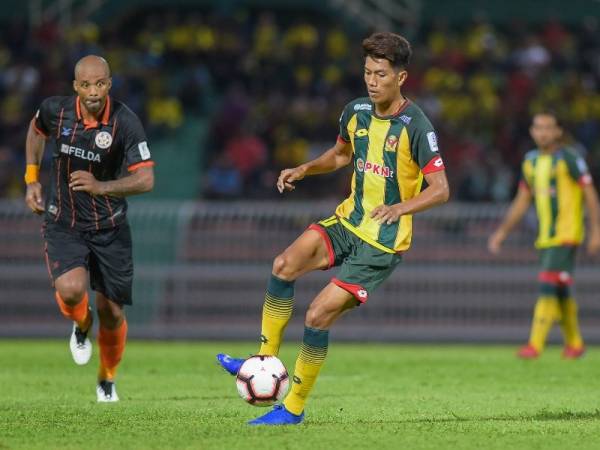 Fazrul Danel kini mempamerkan sentuhan bersama Liga Super Kedah. Foto AHMAD ZAKI OSMAN
