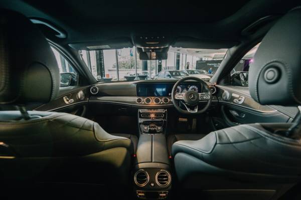 Mercedes-Benz E 350 AMG Line 