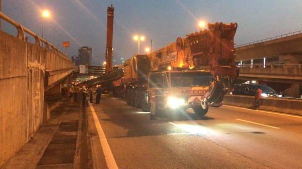 Kerja-kerja pengalihan sedang giat dilaksanakan. Foto: Litrak