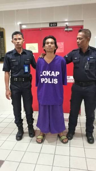 Tertuduh, Tuan Mohd Shuhaidi Tuan Salleh, diarah menjalani rawatan psikiatri di Hospital Permai, Tampoi, Johor Bahru, selama sebulan.
