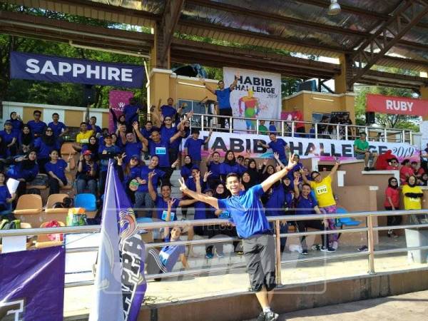 Fahrin bersama warga kerja Habib.