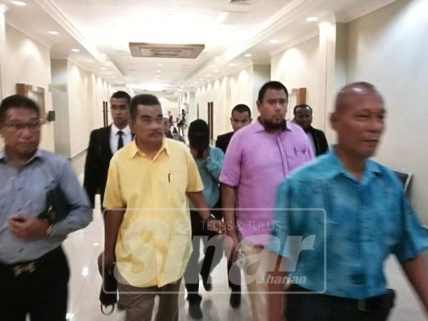 Tertuduh mengaku tidak bersalah di Mahkamah Sesyen Kuantan hari ini atas tuduhan melakukan penipuan wang koperasi.