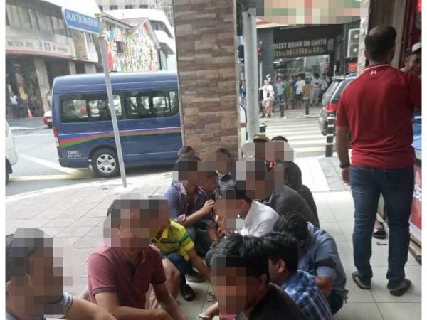 Antara PATI ditahan imigresen.