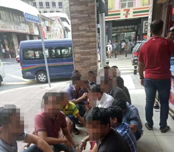 Antara PATI yang ditahan imigresen
