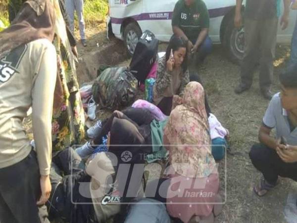 Kesemua sembilan penumpang van terdiri penuntut USM terselamat dalam kemalangan di Jalan Gerik-Kupang, hari ini.