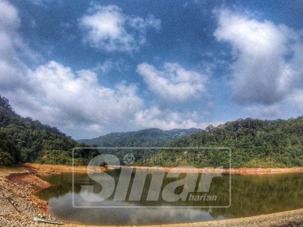 Bekalan air di Empangan Air Itam berkurangan dan hanya cukup untuk 48 hari sahaja.