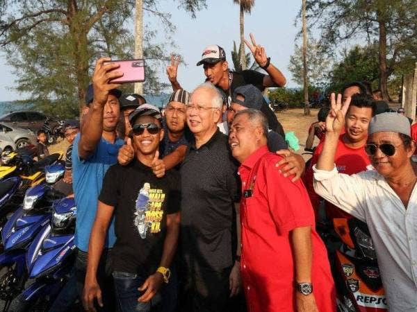 Antara gambar yang dikongsikan Najib di laman sosial Facebook, miliknya.