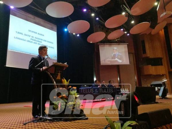 Hashim ketika menyampaikan ucapan sebentar tadi.