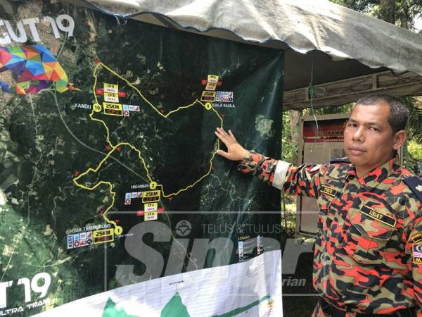 Yunus menunjukkan check point 6, lokasi terakhir mangsa dilihat. 