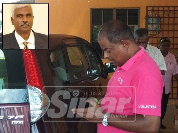 Beberapa rakan wartawan dan jiran berada di rumah mangsa. - Gambar kecil: Chandra Segar