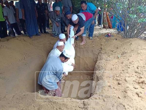 Jenazah salah seorang mangsa kemalangan dikebumikan pagi tadi.