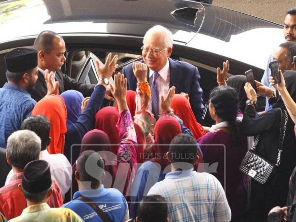 Bekas Perdana Menteri, Datuk Seri Najib Tun Razak hadir ke Mahkamah Tinggi Kuala Lumpur jam 2 petang ini bagi perbicaraan melibatkan dana SRC International Sdn Bhd. - Foto Sinar Harian SHARIFUDIN ABDUL RAHIM/ZAHID IZZANI