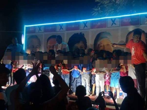 Progam ceramah PH yang turut dihadiri calonnya, Dr S Streram malam tadi didakwa mengeksploitasi kanak-kanak.